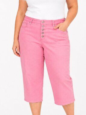 NWT size 12 capris. CHARTER CLUB pink denim pants. Button fly close. Summer